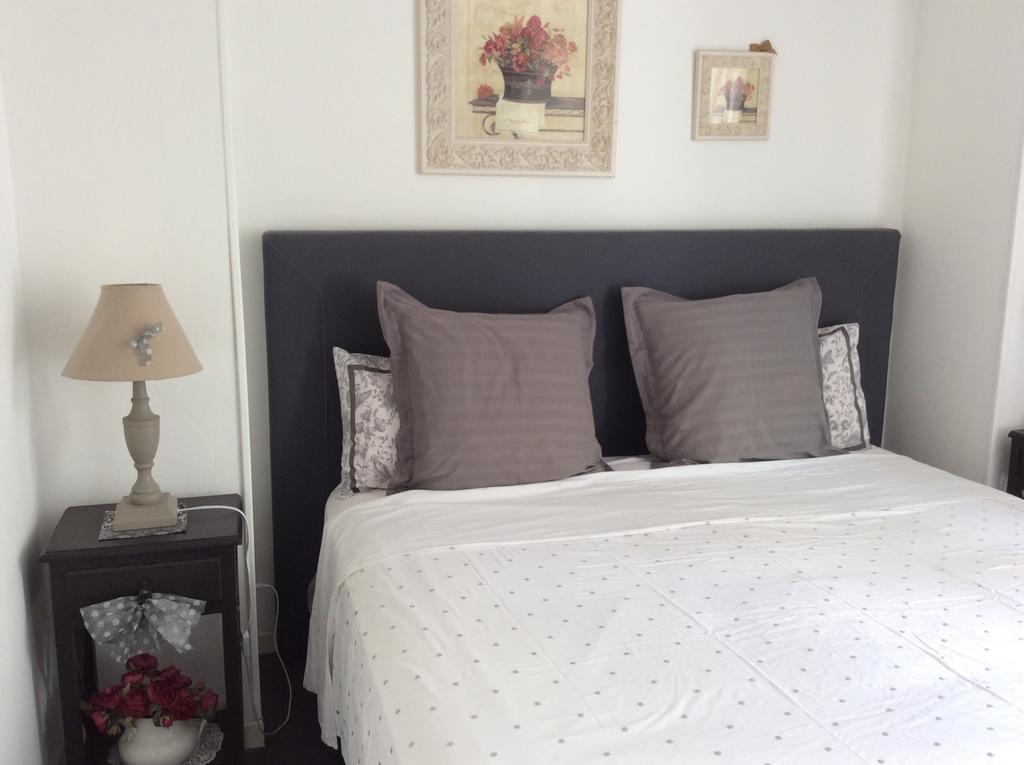 Bed and Breakfast Le Lavoir Шатору Экстерьер фото