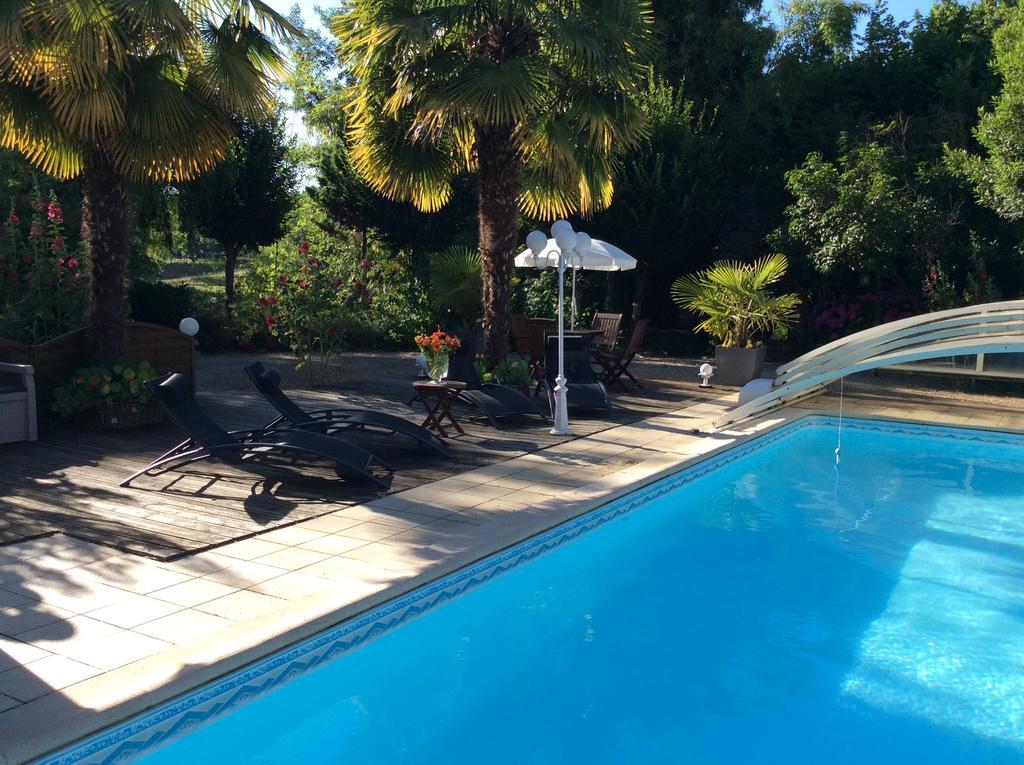 Bed and Breakfast Le Lavoir Шатору Экстерьер фото